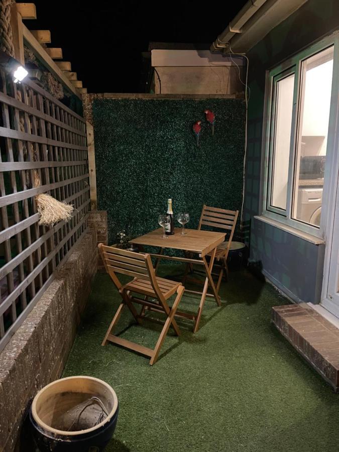 Poolside Peacehaven Exterior foto